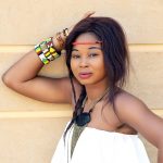 Affaire BMW offerte à Ka Cora: la chanteuse burkinabé répond à Serey Dié (photo)