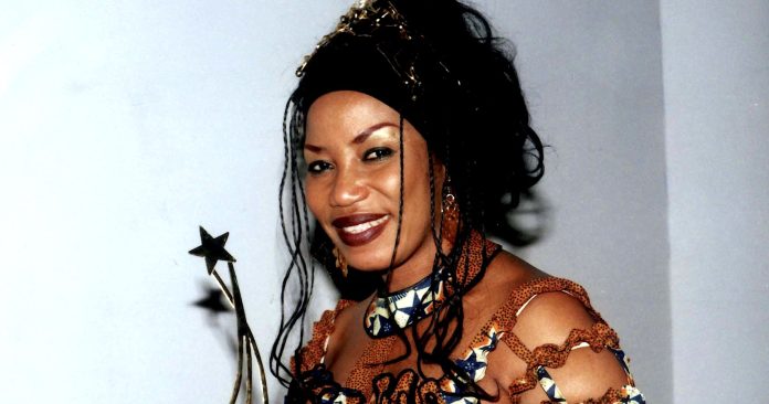 Côte d’Ivoire : la célèbre actrice et réalisatrice Akissi Delta fait un touchant témoignage sur sa vie