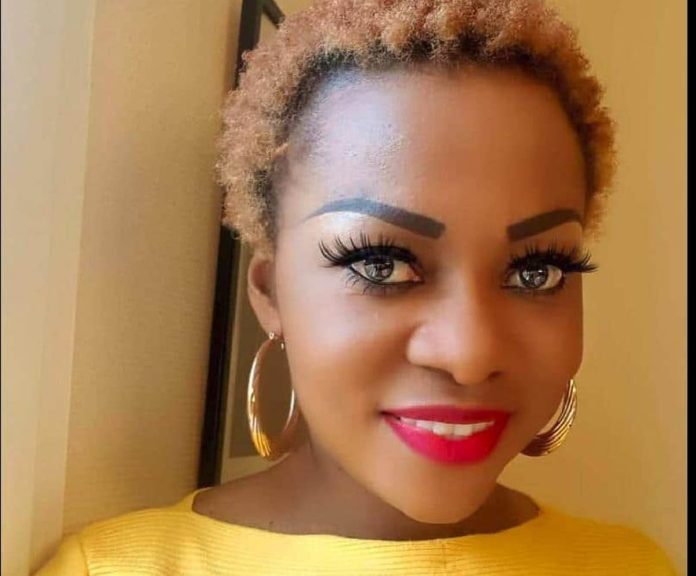 Cameroun: la chanteuse Mani Bella décide de mettre fin à la dépigmentation