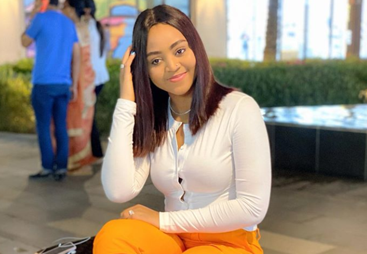 Regina-Daniels-souriante