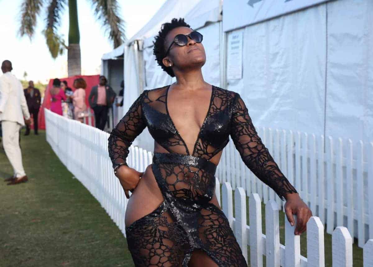 Zodwa-Wabantu-la-chanteuse-et-danseuse-sud-africaine