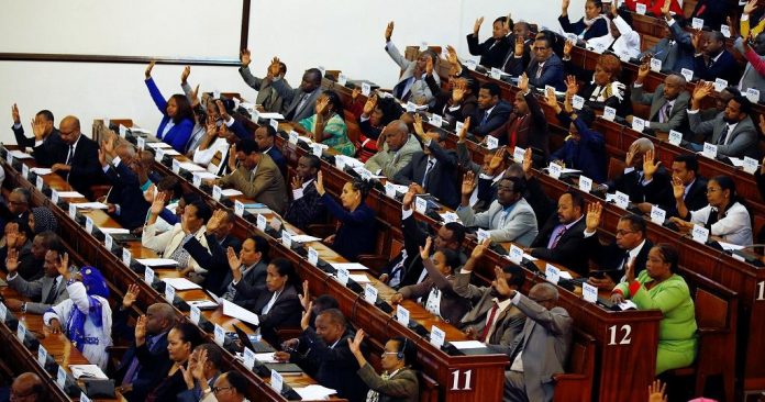 Les députés éthiopiens en plein vote au parlement