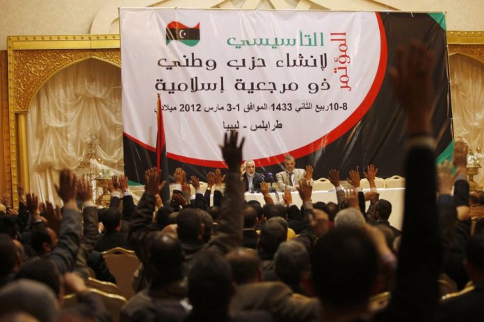 Les frères musulmans fondent un parti politique en Libye