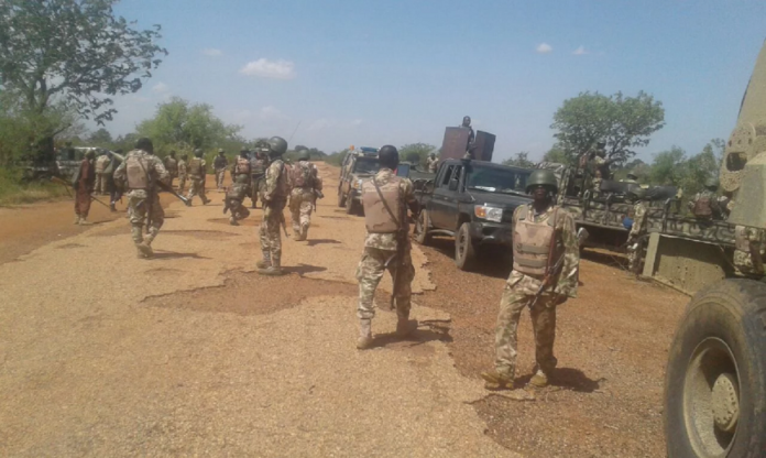 Des éléments de l'armée du Nigéria après une bataille contre Boko Haram