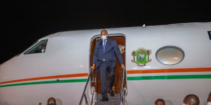 Le Premier ministre ivoirien Patrick Achi de retour en Côte d'Ivoire le 14 mai 2021 après des soins de santé en France