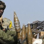 Des rebelles tchadiens du FACT avec des mortiers
