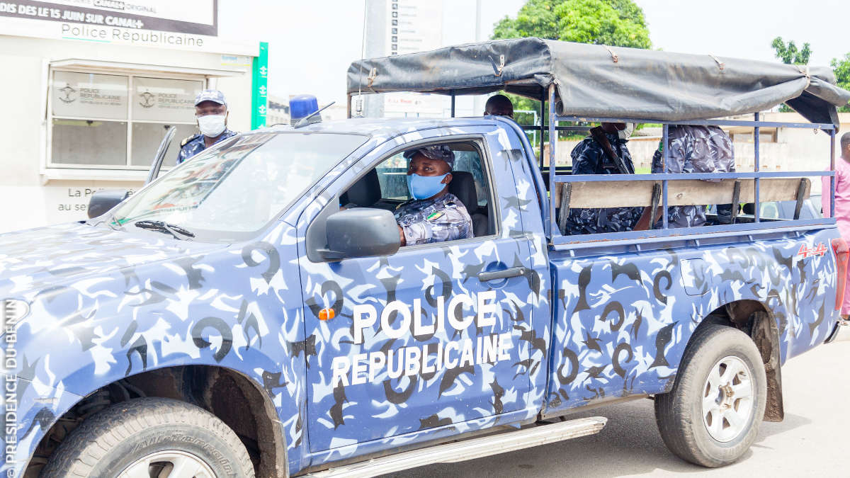 Bénin : un magistrat violemment giflé par un policier à Cotonou