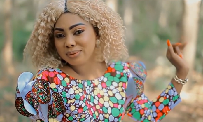 Bénin : Oluwa Kemy chante l'infidélité des hommes dans son single "Goudo Ton" (vidéo)