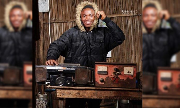Bénin : le comédien Timinnin confisque la radio de DJ Sommet des Sommets