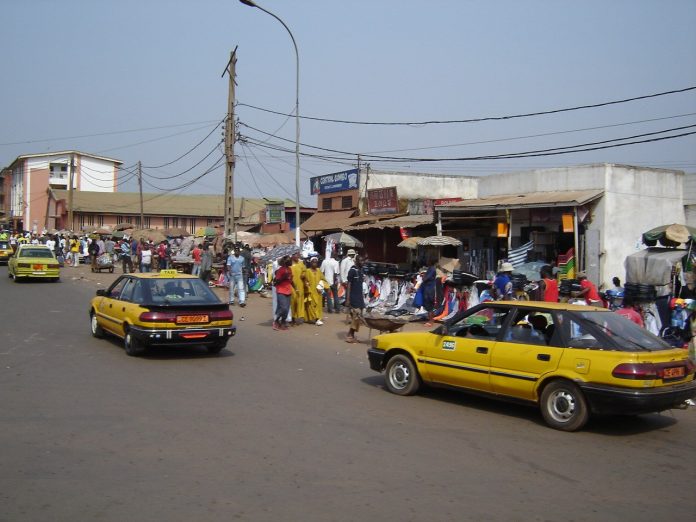 Cameroun: un conducteur de taxi arrêté pour viol sur mineure