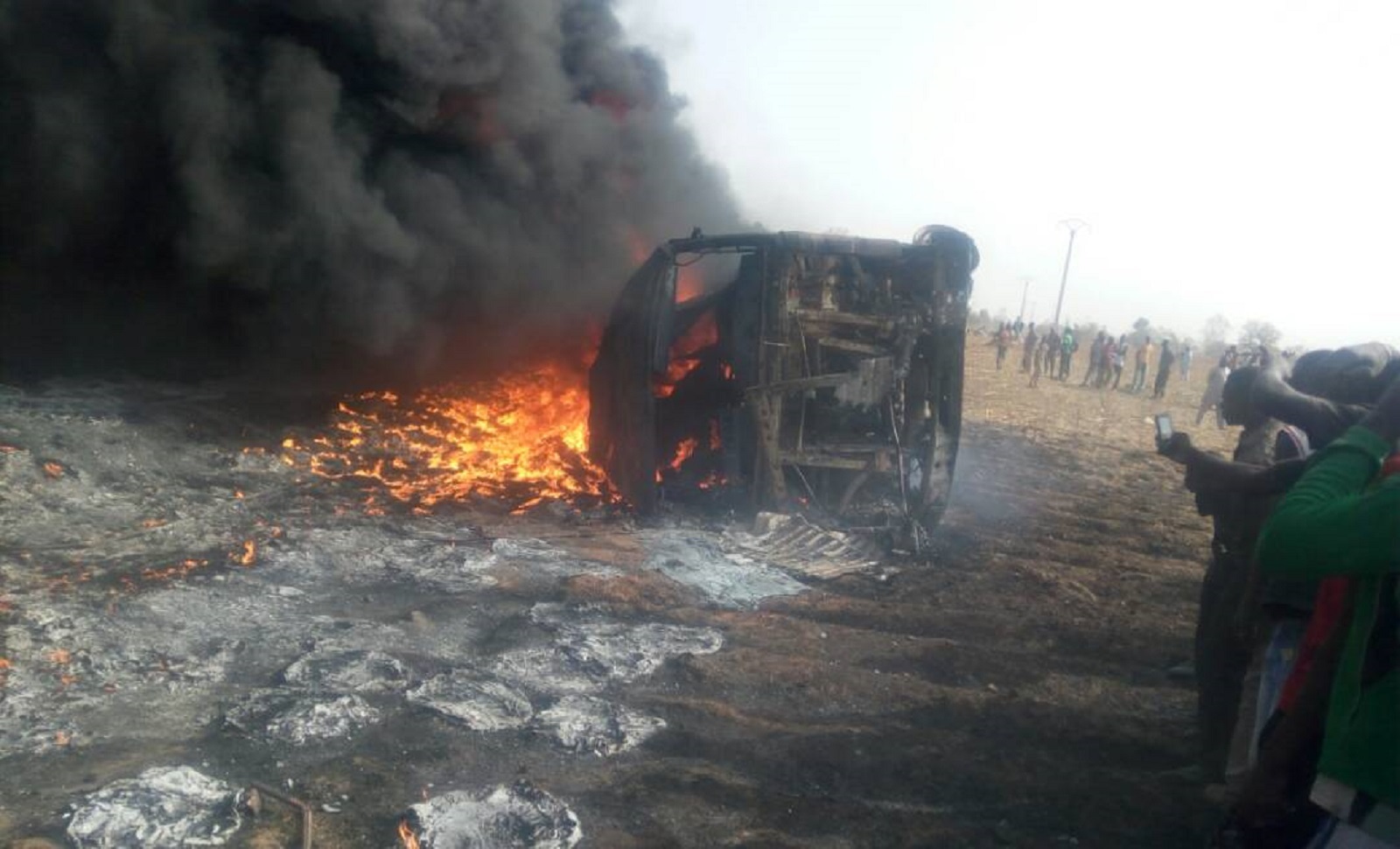 4 blessés dans l'incendie de 5 camions contenant de l’essence à Malanville