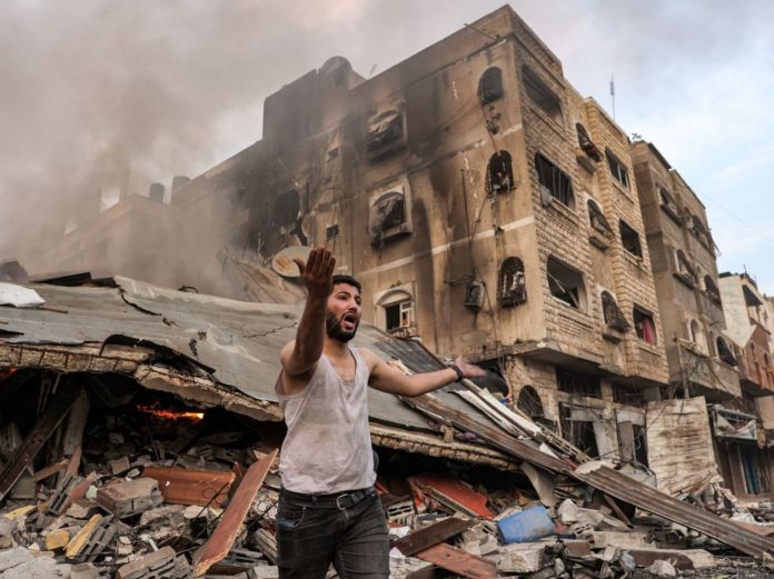 Israël-Hamas un bâtiment détruit à Gaza
