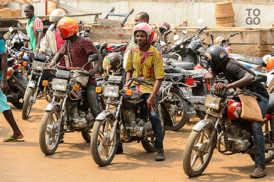 les-taxis-motos- au Togo