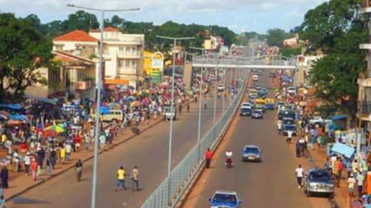Des tirs nourris entendus aux environs d'une caserne dans la capitale en Guinée-Bissau