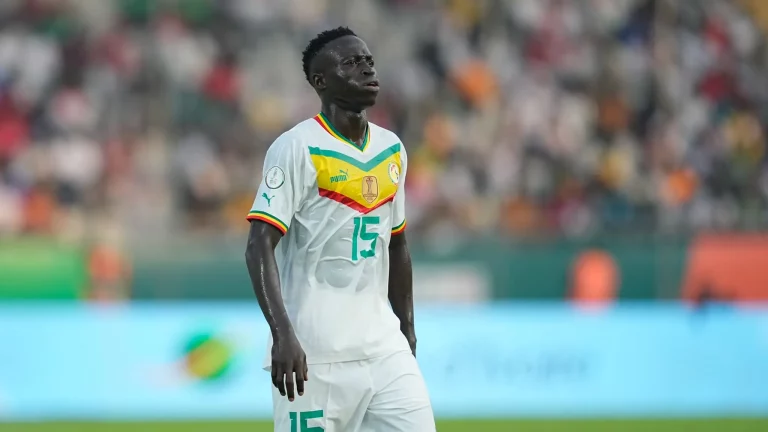 Krépin Diatta avec le maillot du Sénégal
