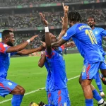 Des joueurs de la RD Congo qui célèbrent un but