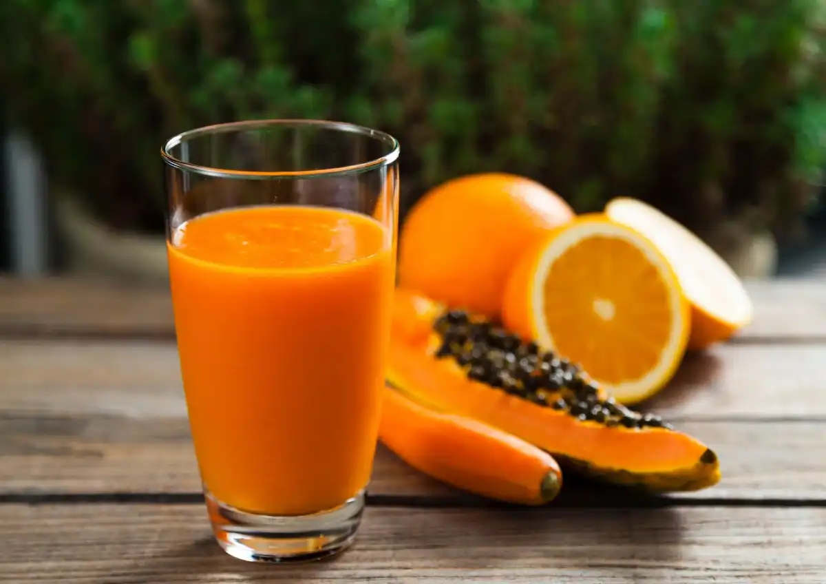 Bien-être : soulagez la constipation avec cette recette de Jus d'orange et de papaye