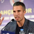 La légende néerlandaise, Robin van Persie, lance sa carrière d'entraineur