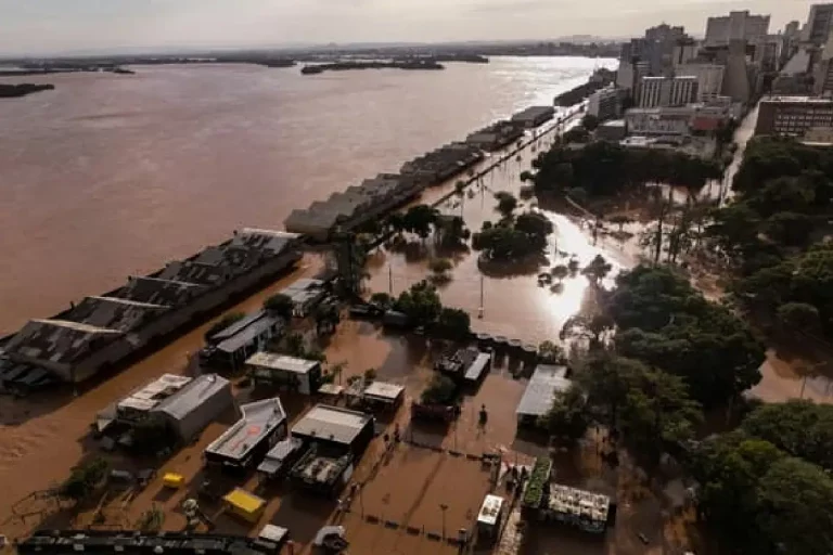Les-consequences-des-inondations-qui-touchent-le-Bresil-mai-2024-©-Nelson-ALMEIDA-_-AFP