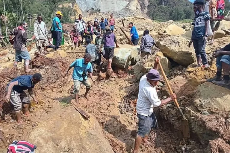 Les conséquences du glissement de terrain en Papouasie-Nouvelle-Guinée, mai 2024 © Mohamud Omer _ International Organization for Migration _ AFP