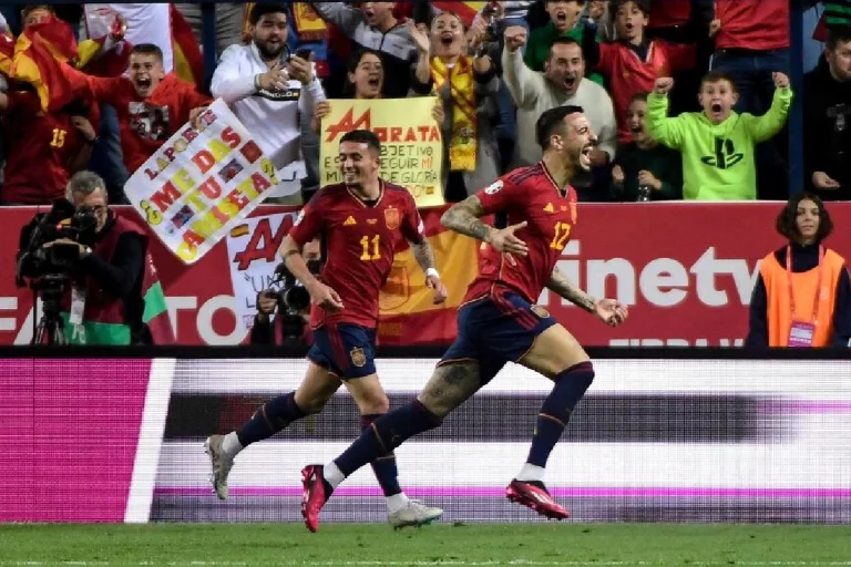 Joselu célèbre un but avec l'Espagne @AFP
