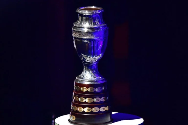 Le trophée de la Copa America @AFP
