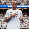 Kylian Mbappé sous le maillot du Real Madrid @realmadrid