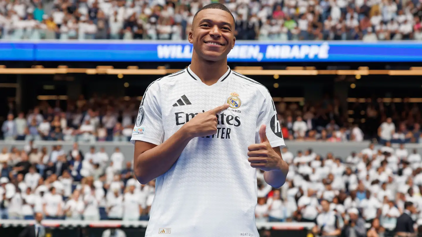 Kylian Mbappé sous le maillot du Real Madrid @realmadrid