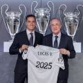 Lucas Vasquez et Florentino Perez avec le maillot du Real Madrid @realmadrid