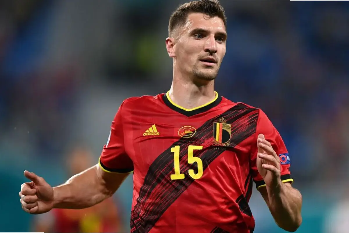 Thomas Meunier avec le maillot de la Belgique