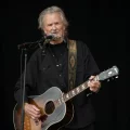 L'acteur et musicien américain Kris Kristofferson, le 23 juin 2017 au festival de Glastonbury, dans le sud-ouest de l'Angleterre ( OLI SCARFF _ AFP_Archives )