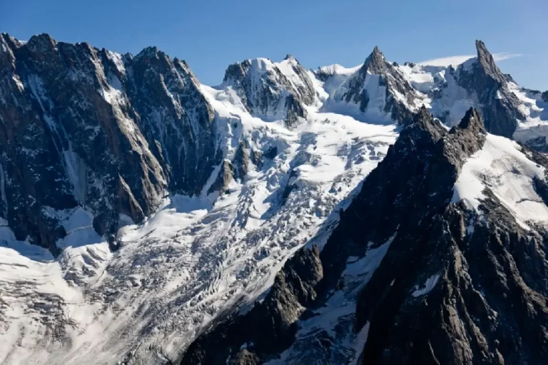 Les glaciers du mont Blanc fondent de plus en plus vite. (© P. Roy_Aurimages via AFP)