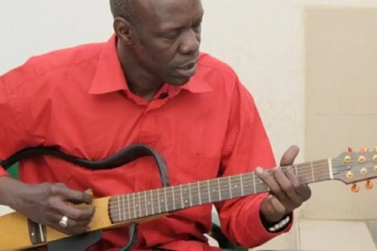 Jimi Mbaye, le virtuose de la guitare sénégalaise, s'éteint à 68 ans